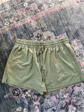 DSG Olive Drawstring Athletic Shorts NWT Size Large Flowy Light Weight Comfy